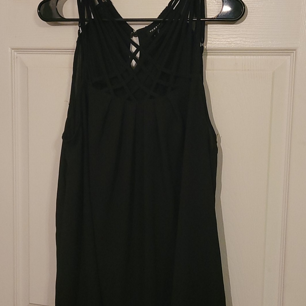 Torrid criss cross top